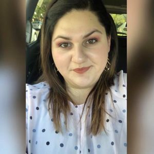 Meet your Posher, Olivia 'guera'